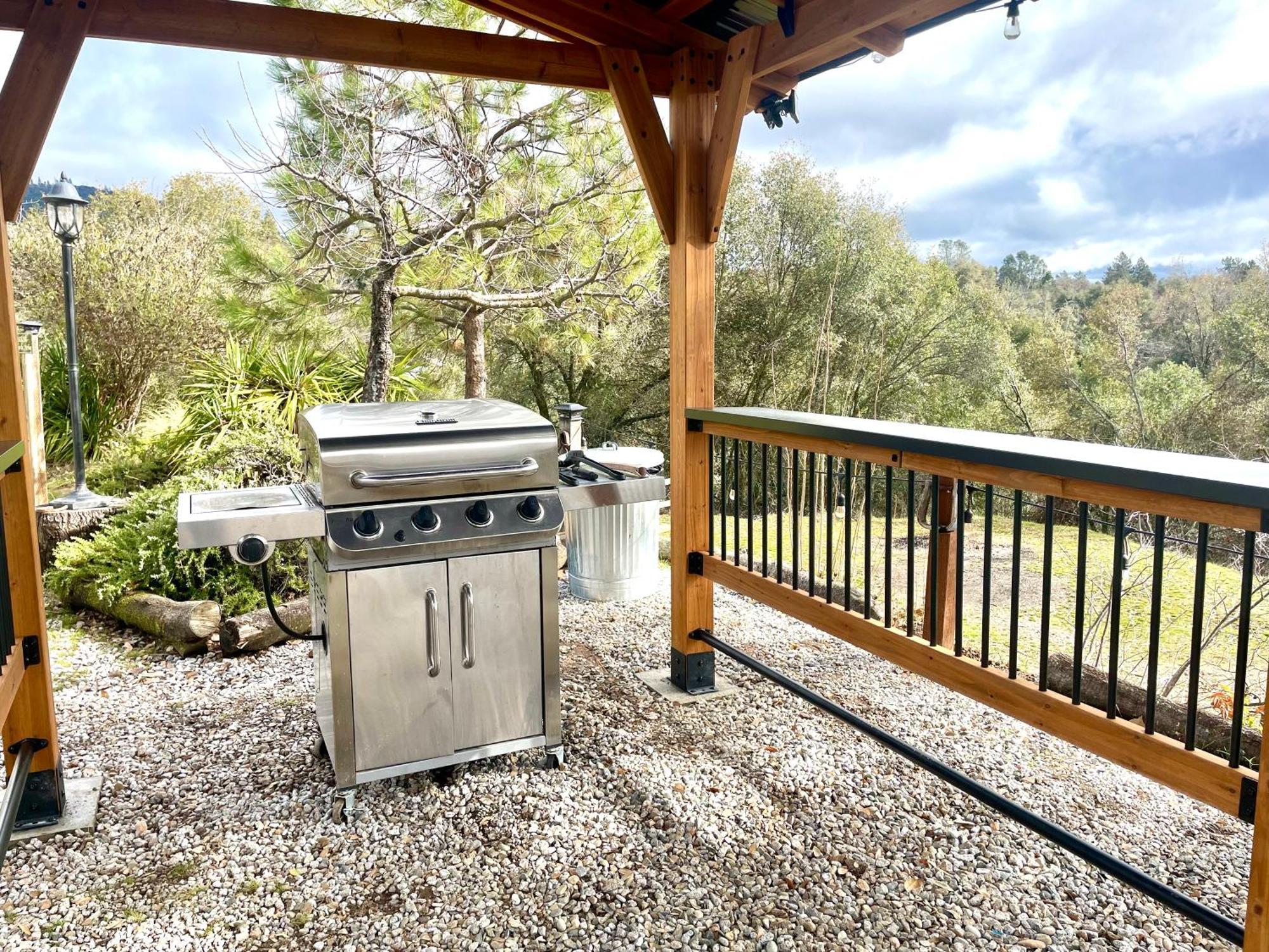 Sierra Mountain Lodge - Vacation Rentals - Yosemite 아와니 외부 사진