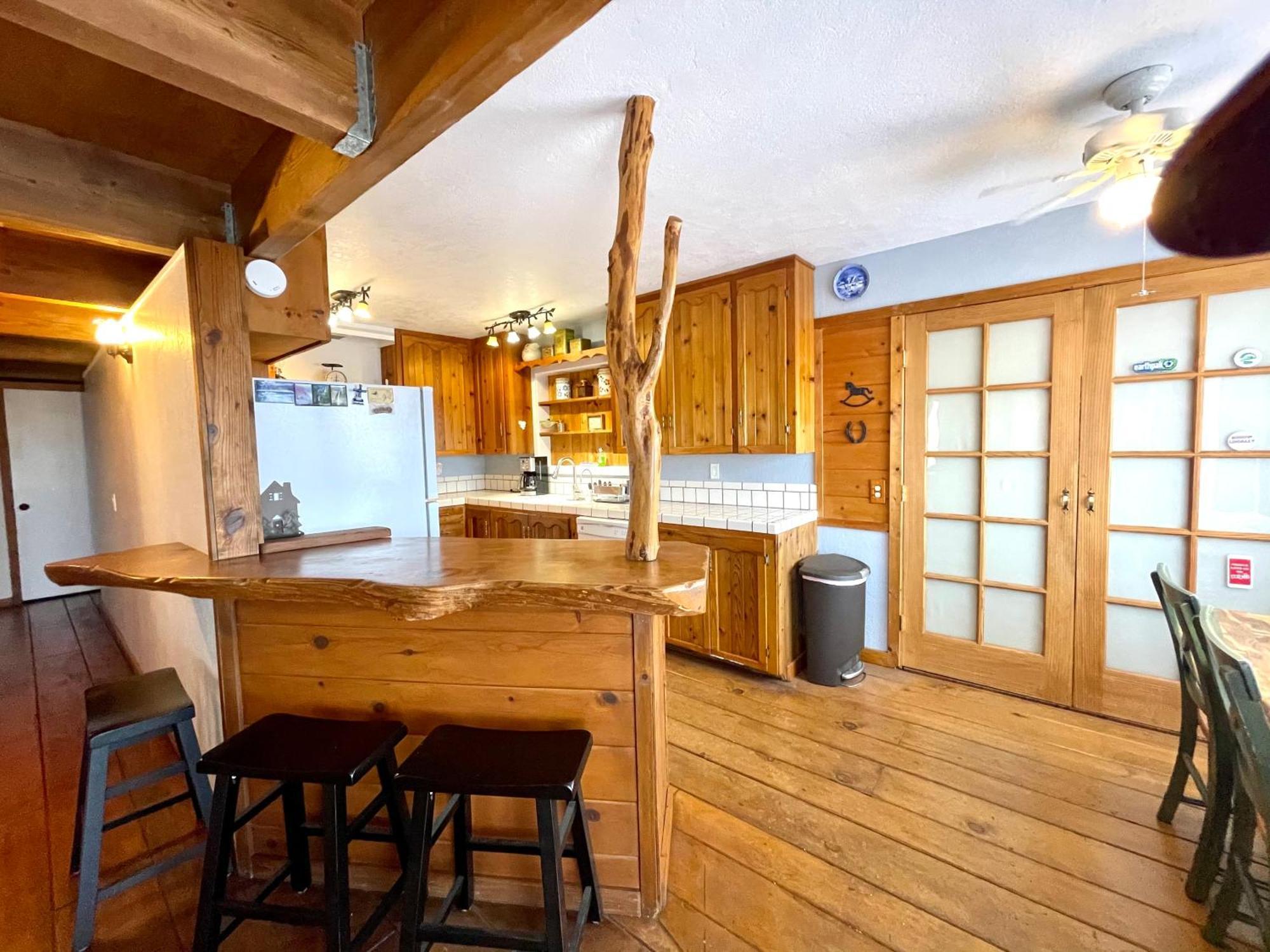 Sierra Mountain Lodge - Vacation Rentals - Yosemite 아와니 외부 사진