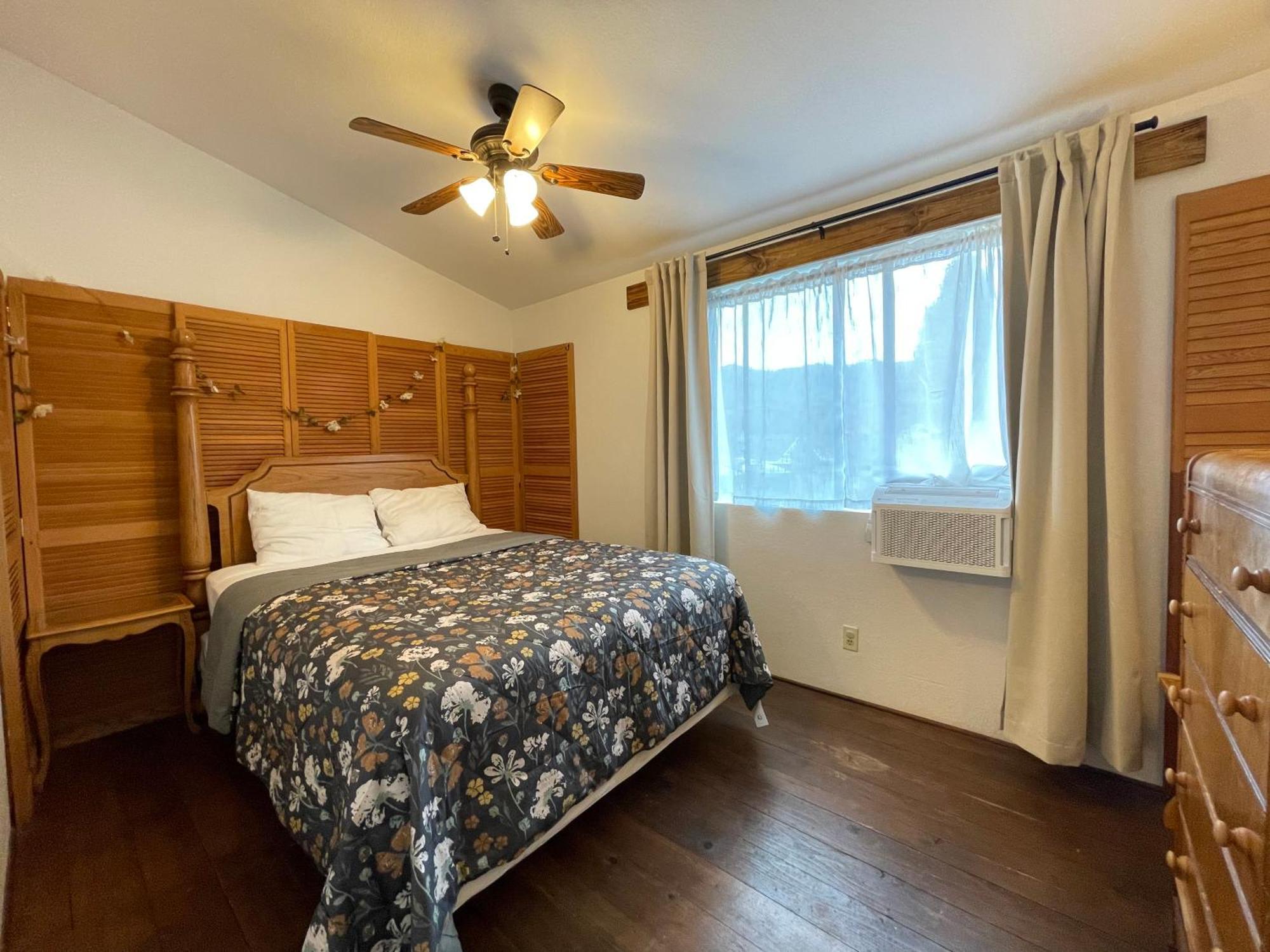 Sierra Mountain Lodge - Vacation Rentals - Yosemite 아와니 외부 사진