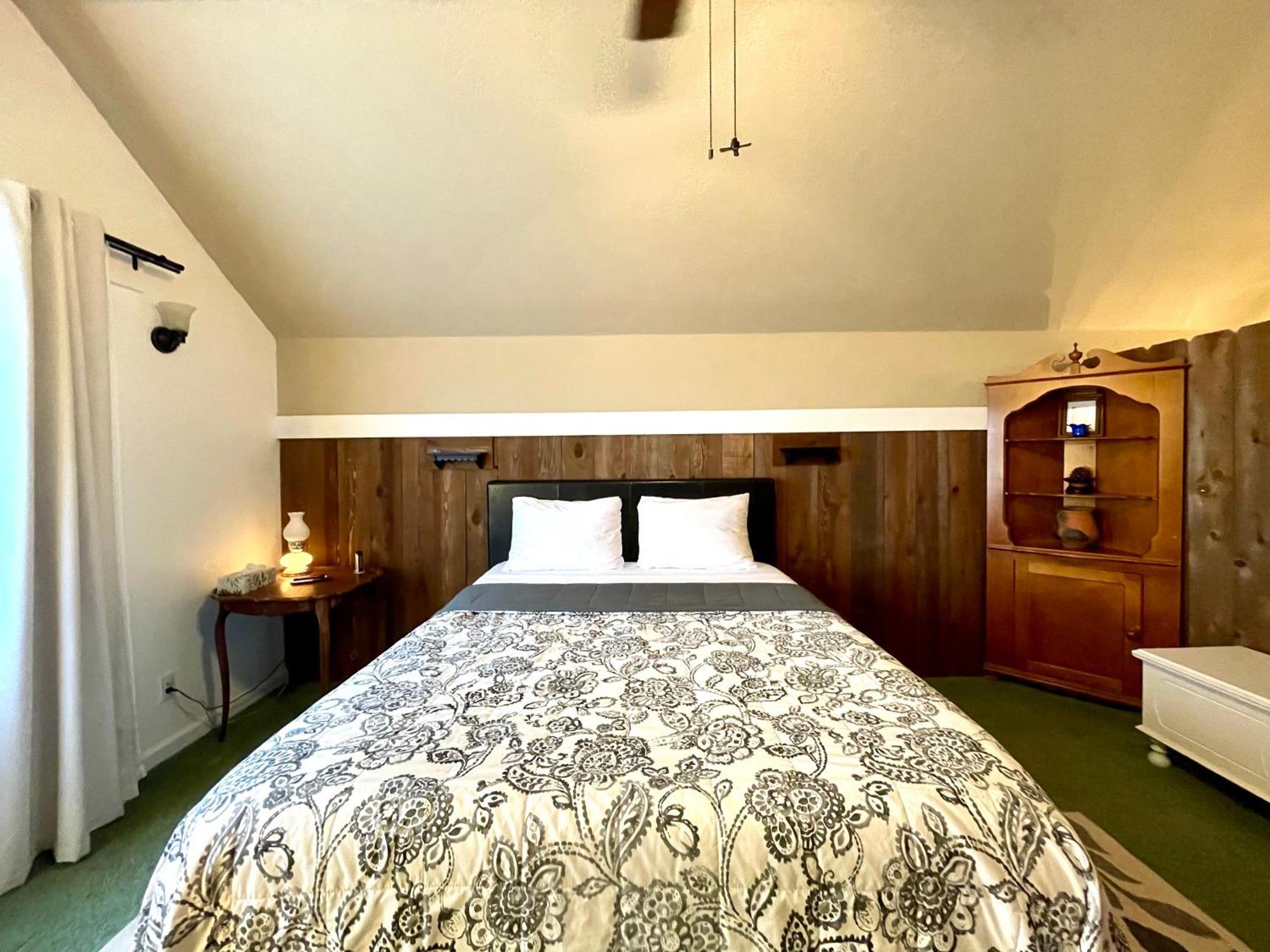 Sierra Mountain Lodge - Vacation Rentals - Yosemite 아와니 외부 사진